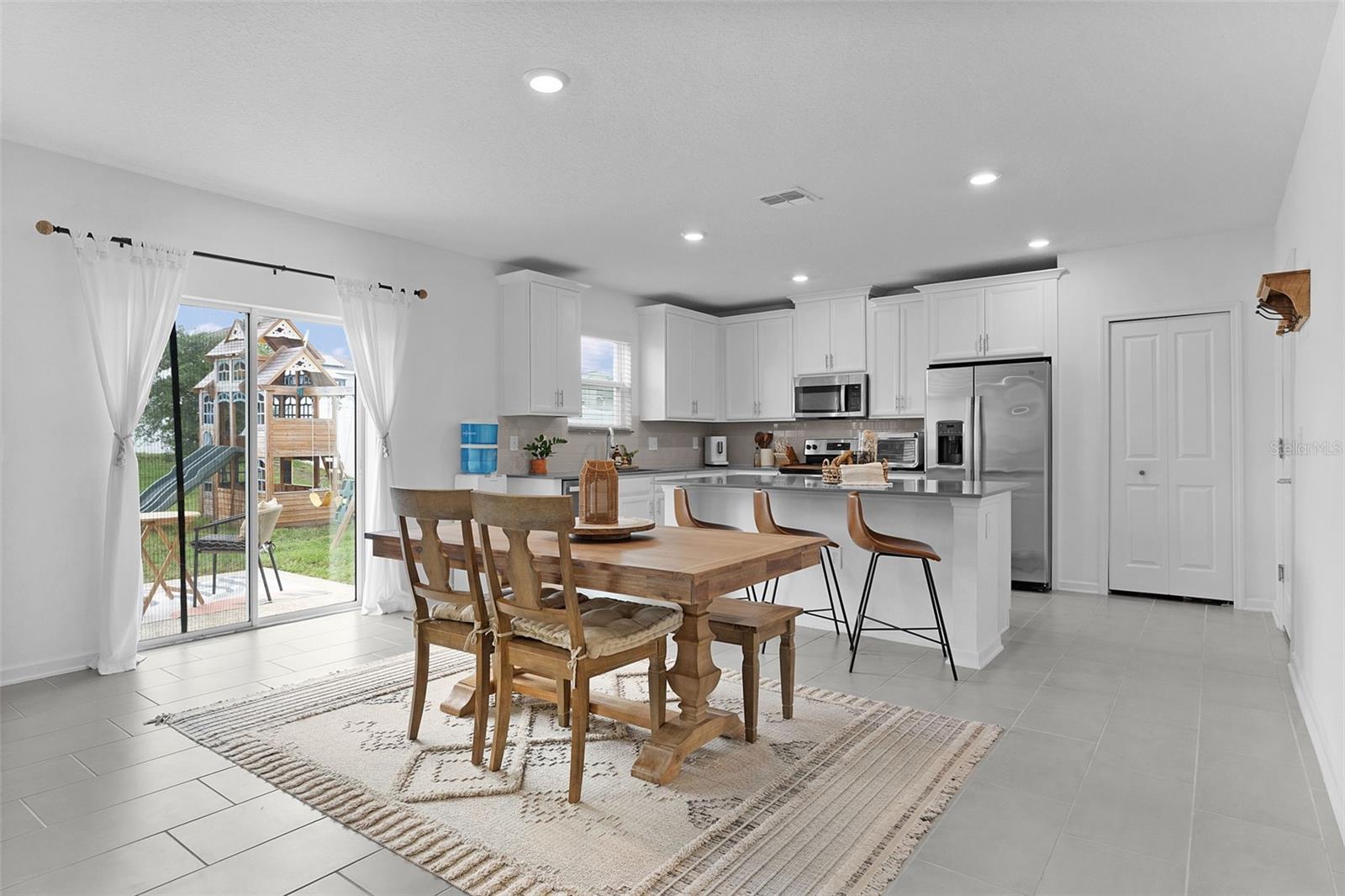 Image 22 of 73 For 779 Kapi Drive