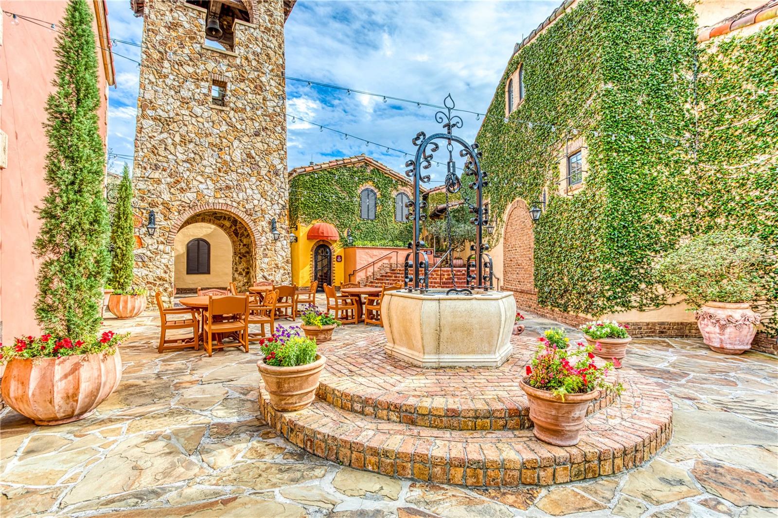 Image 3 of 13 For 16401 Pendio Drive