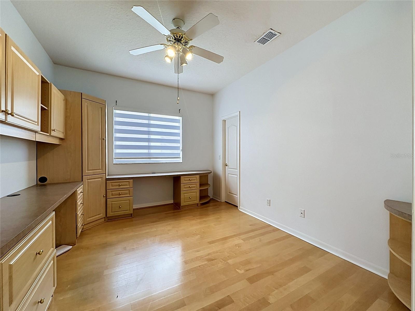 Image 19 of 67 For 4127 Kingsley Street