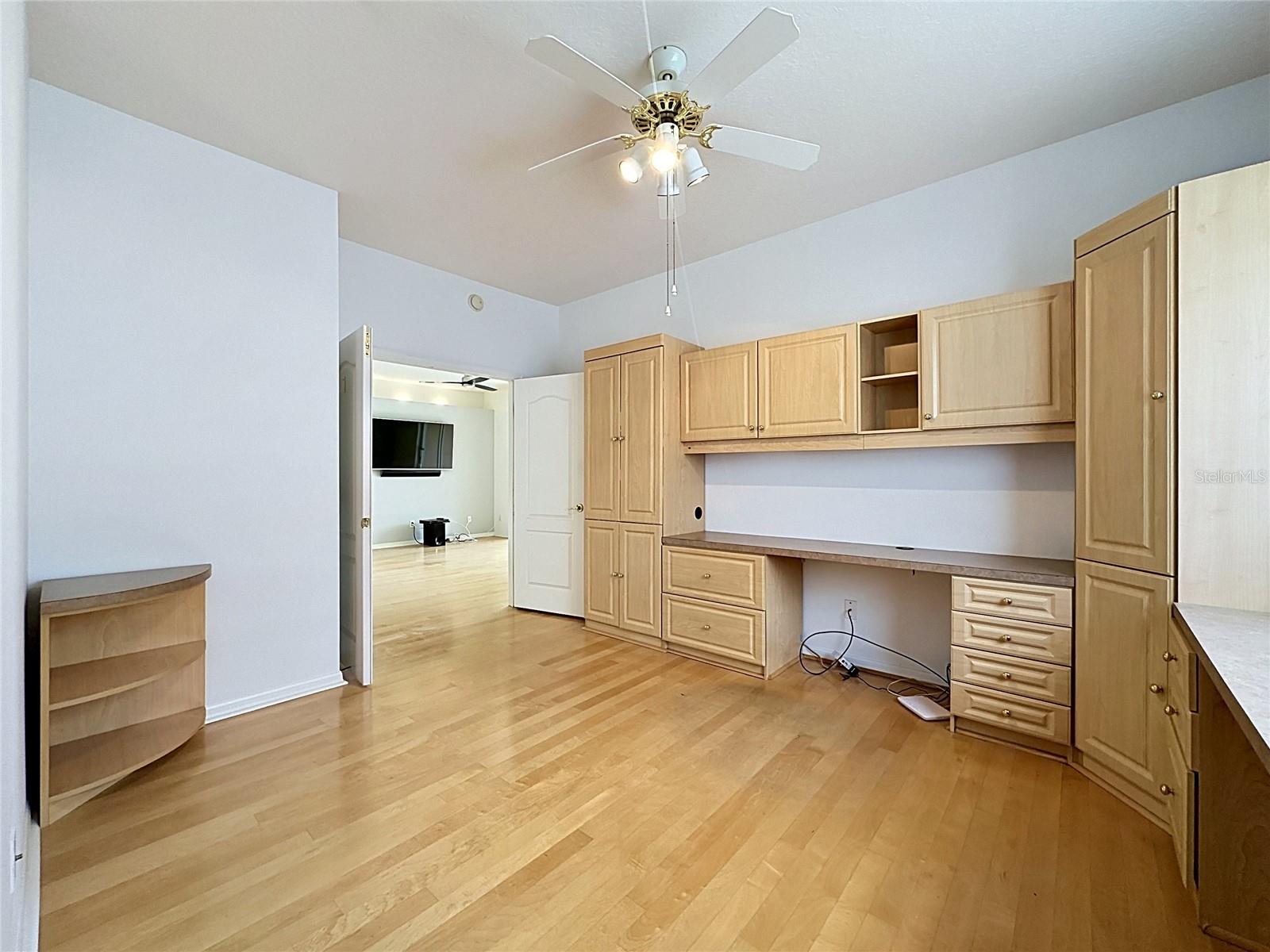 Image 21 of 67 For 4127 Kingsley Street