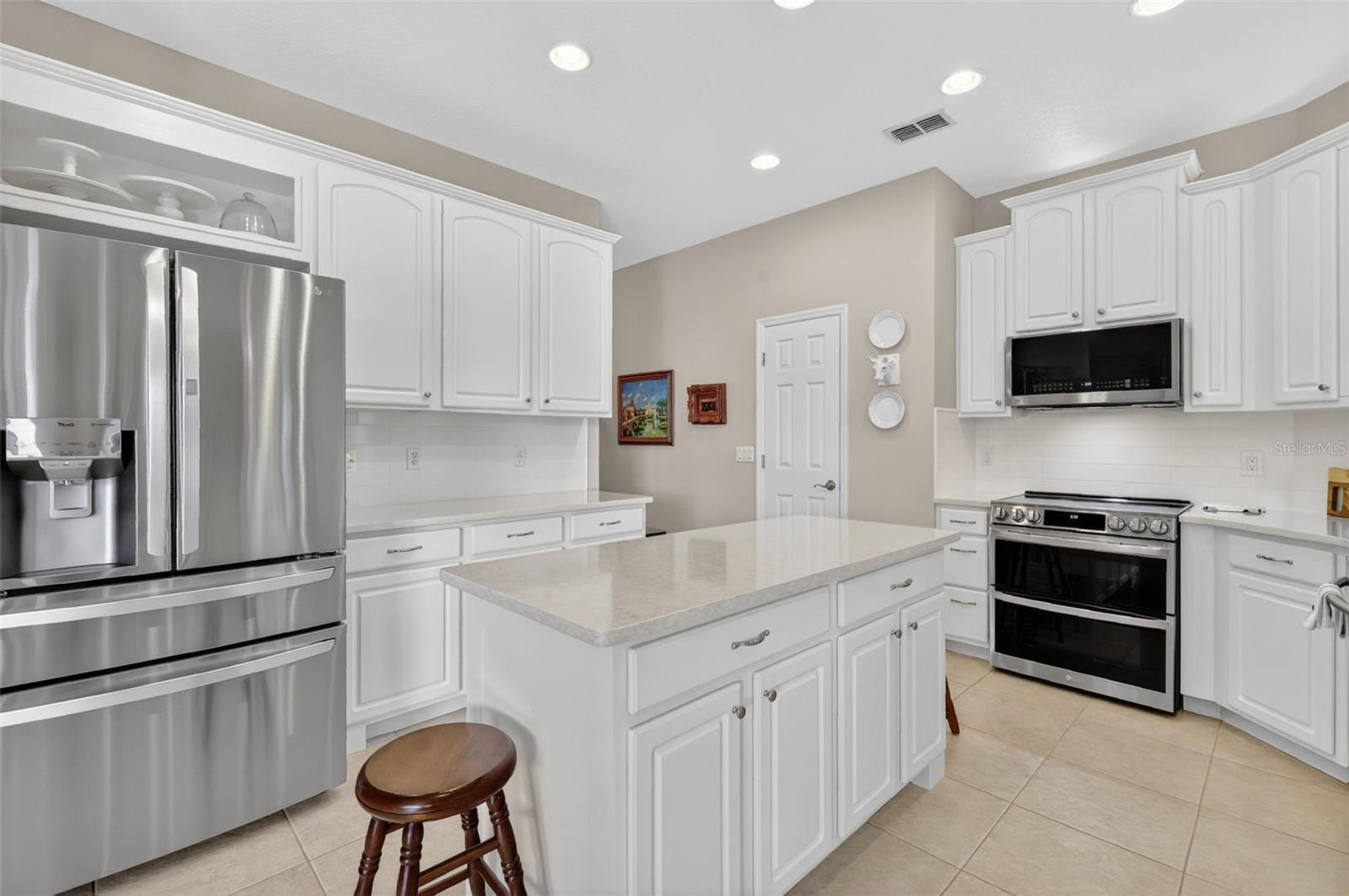 Image 17 of 55 For 9096 Laurel Ridge Drive