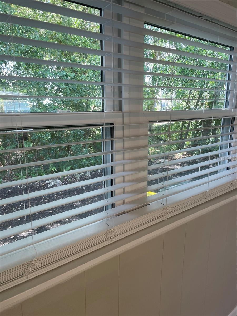 Image 10 of 27 For 624 Fifth Street