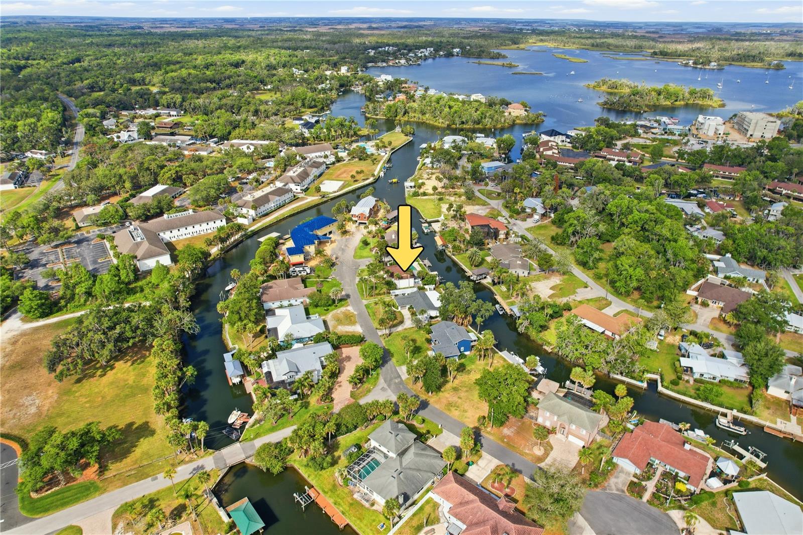 Image 3 of 49 For 9235 Harbor Isle Court