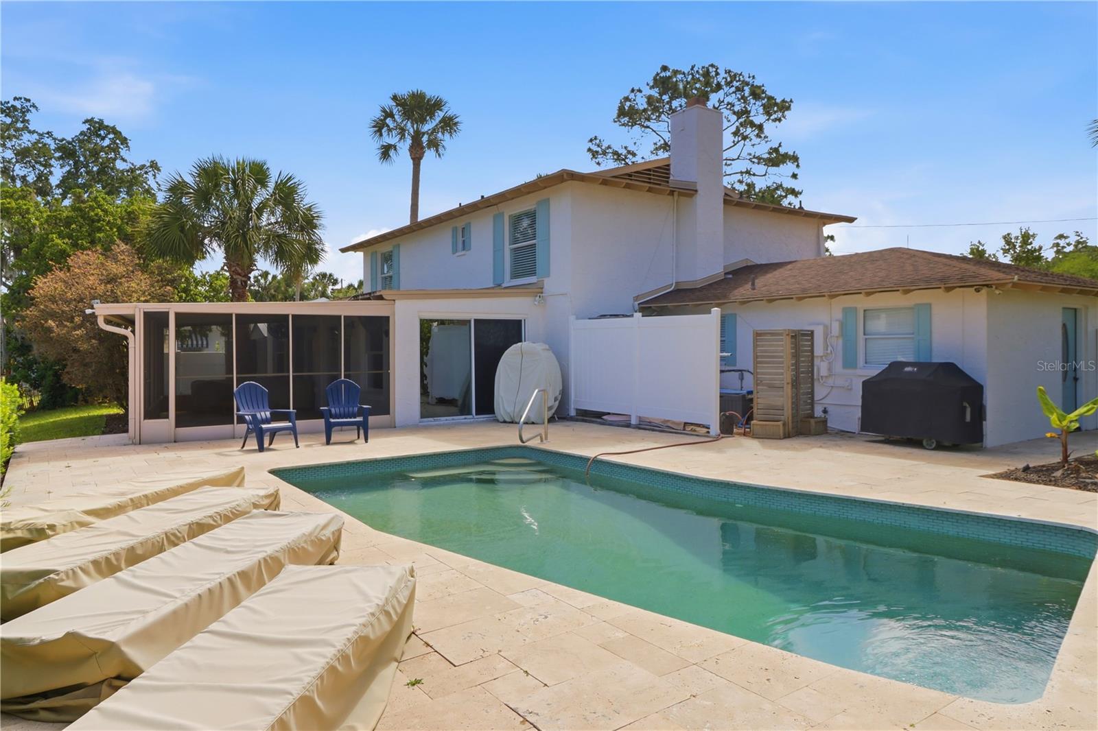 Image 41 of 49 For 9235 Harbor Isle Court
