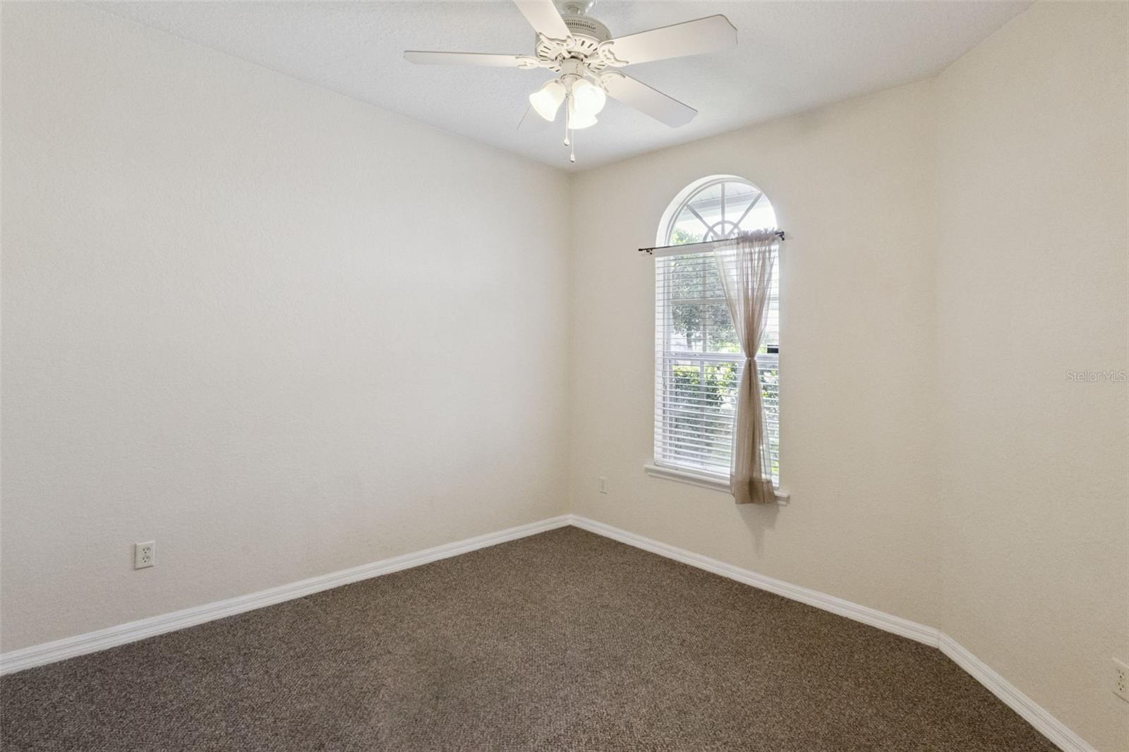 Image 17 of 51 For 9073 Saint Andrews Way