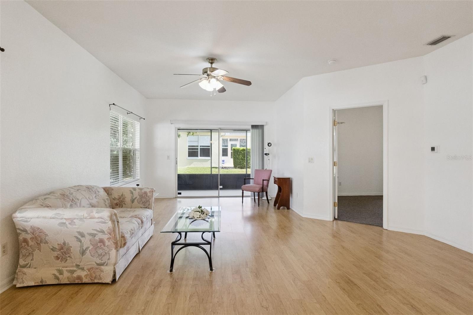 Image 4 of 51 For 9073 Saint Andrews Way