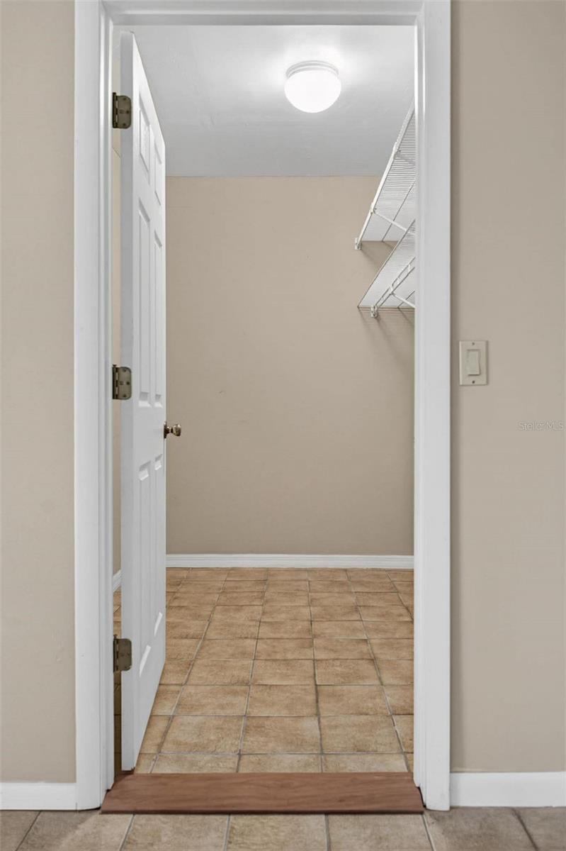 Listing photo id 11 for 603 Waterwood Drive