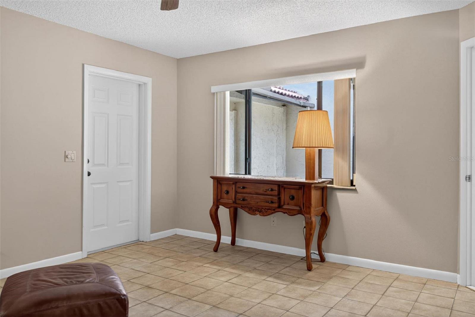 Listing photo id 12 for 603 Waterwood Drive