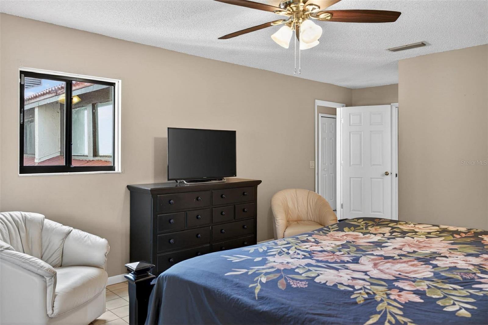 Listing photo id 16 for 603 Waterwood Drive