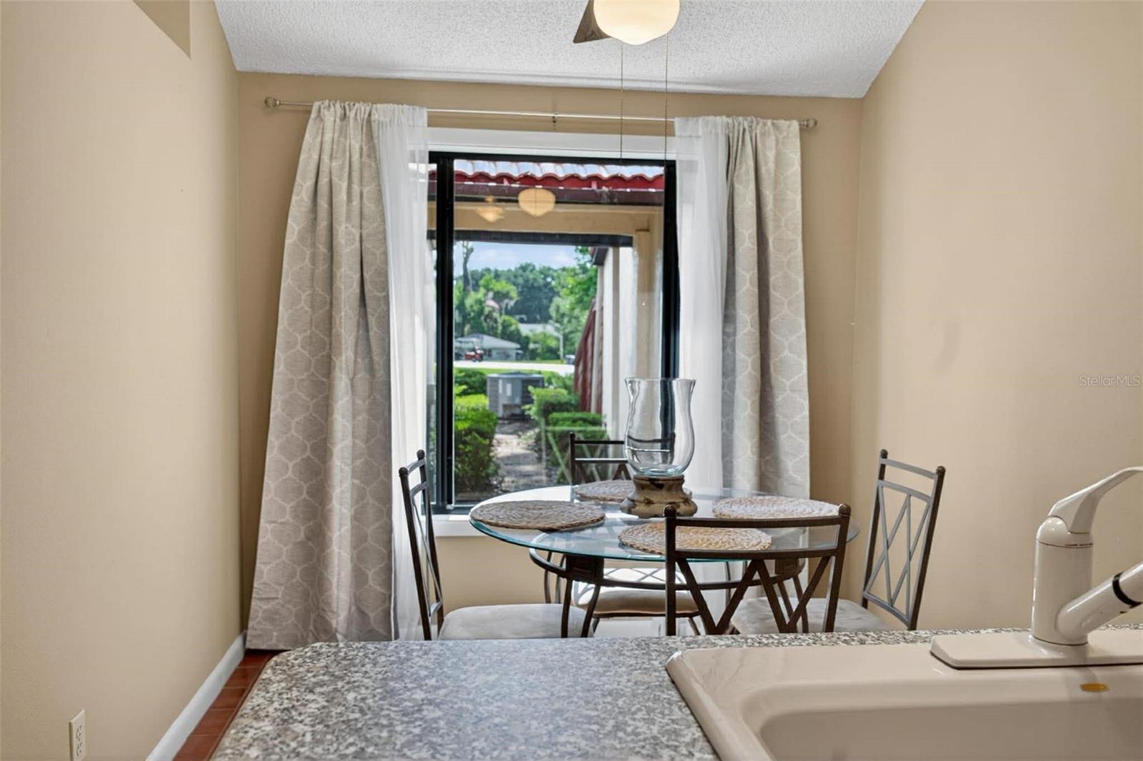 Listing photo id 4 for 603 Waterwood Drive