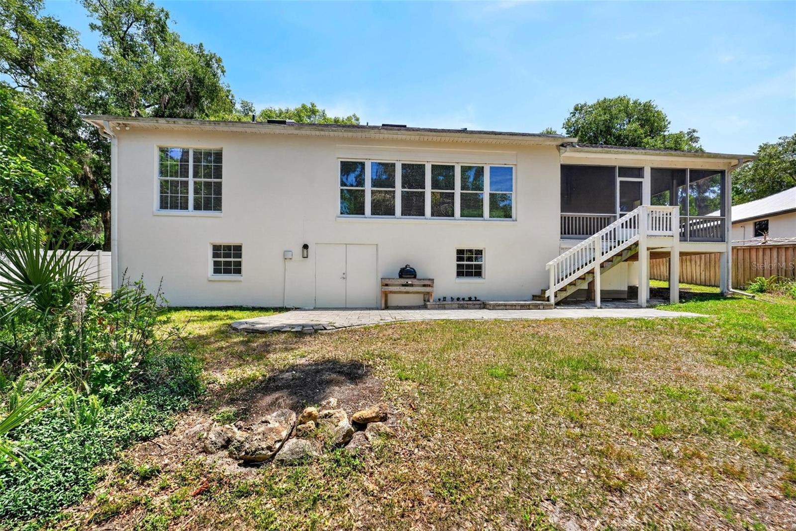 Image 14 of 37 For 351 Groveland Road