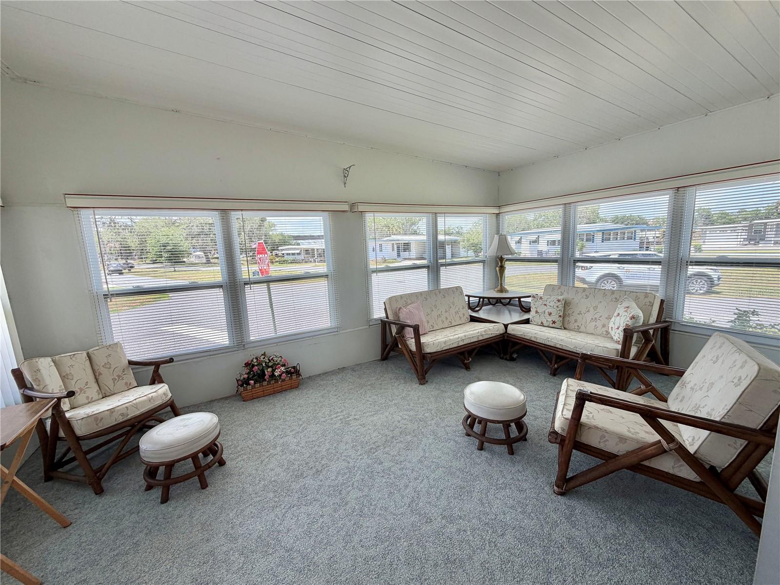 Image 3 of 47 For 223 Hawthorne Boulevard