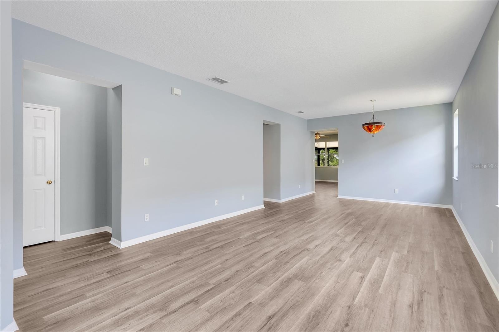 Image 13 of 35 For 1141 Greenley Avenue