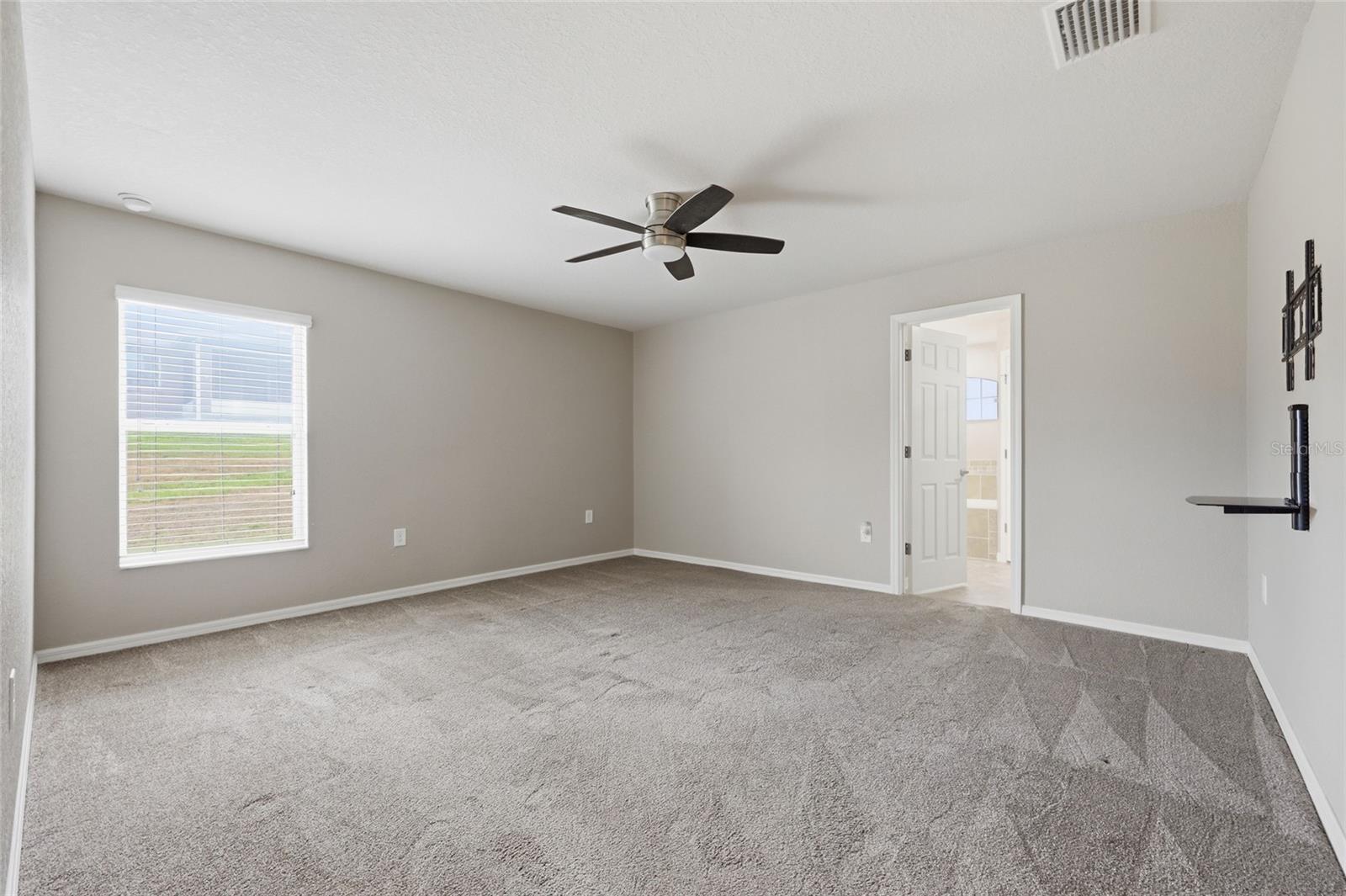 Image 22 of 39 For 306 Stonepoint Lane