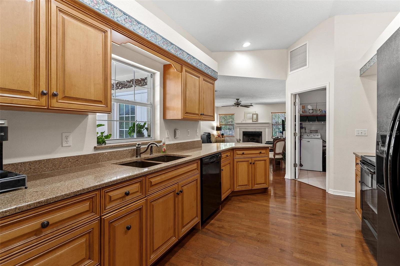 Image 12 of 42 For 4024 Eagle Ridge Road