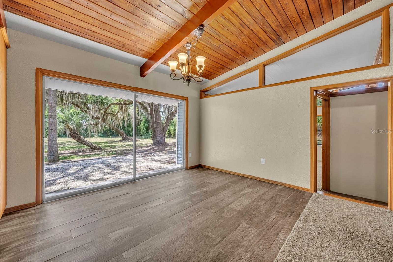 Image 14 of 67 For 13450 105th Terrace