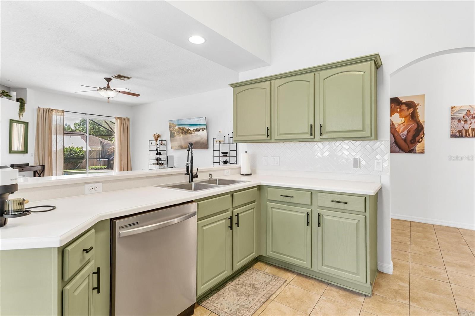 Image 14 of 44 For 10342 Pleasant View Drive