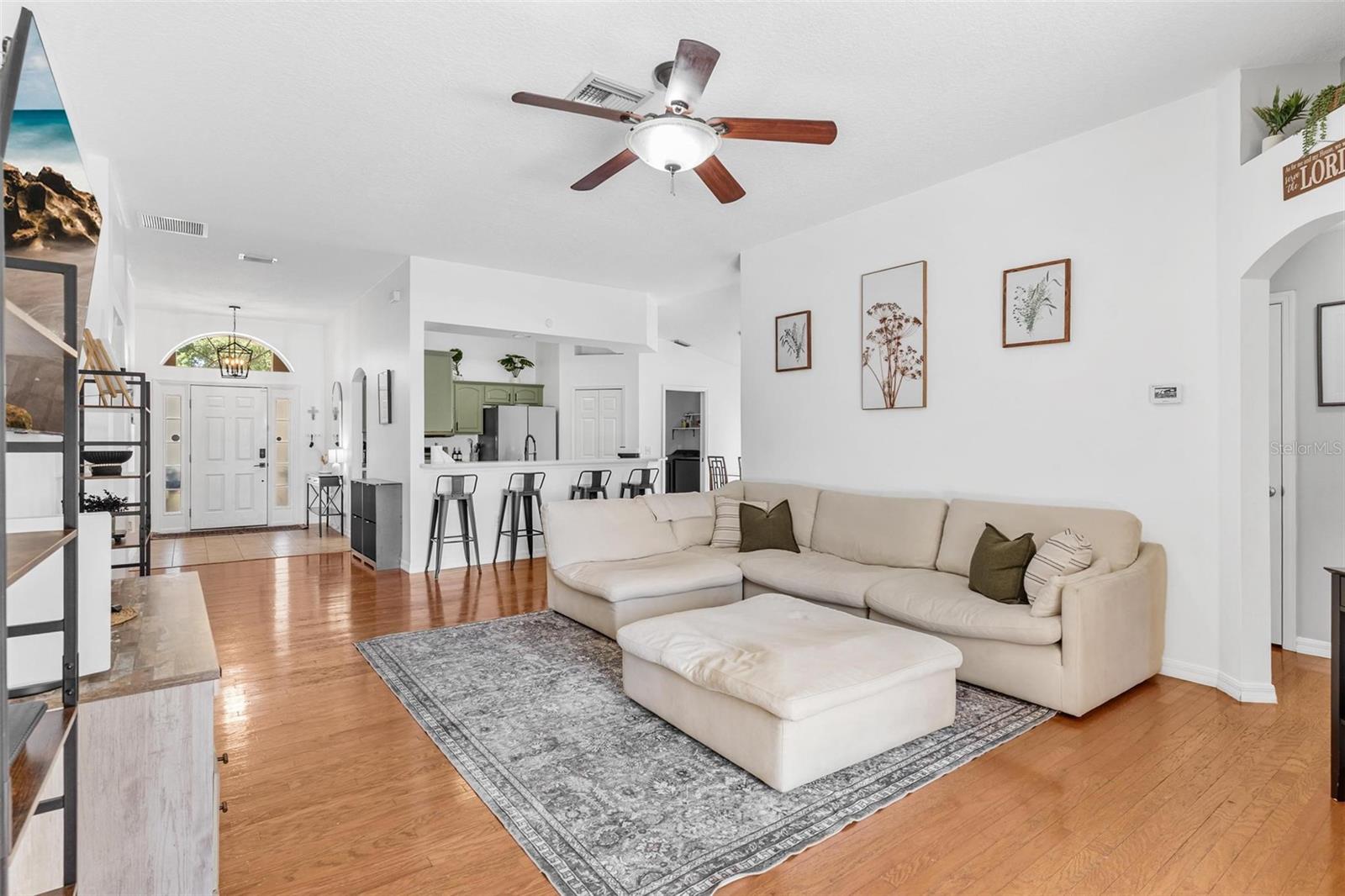 Image 4 of 44 For 10342 Pleasant View Drive