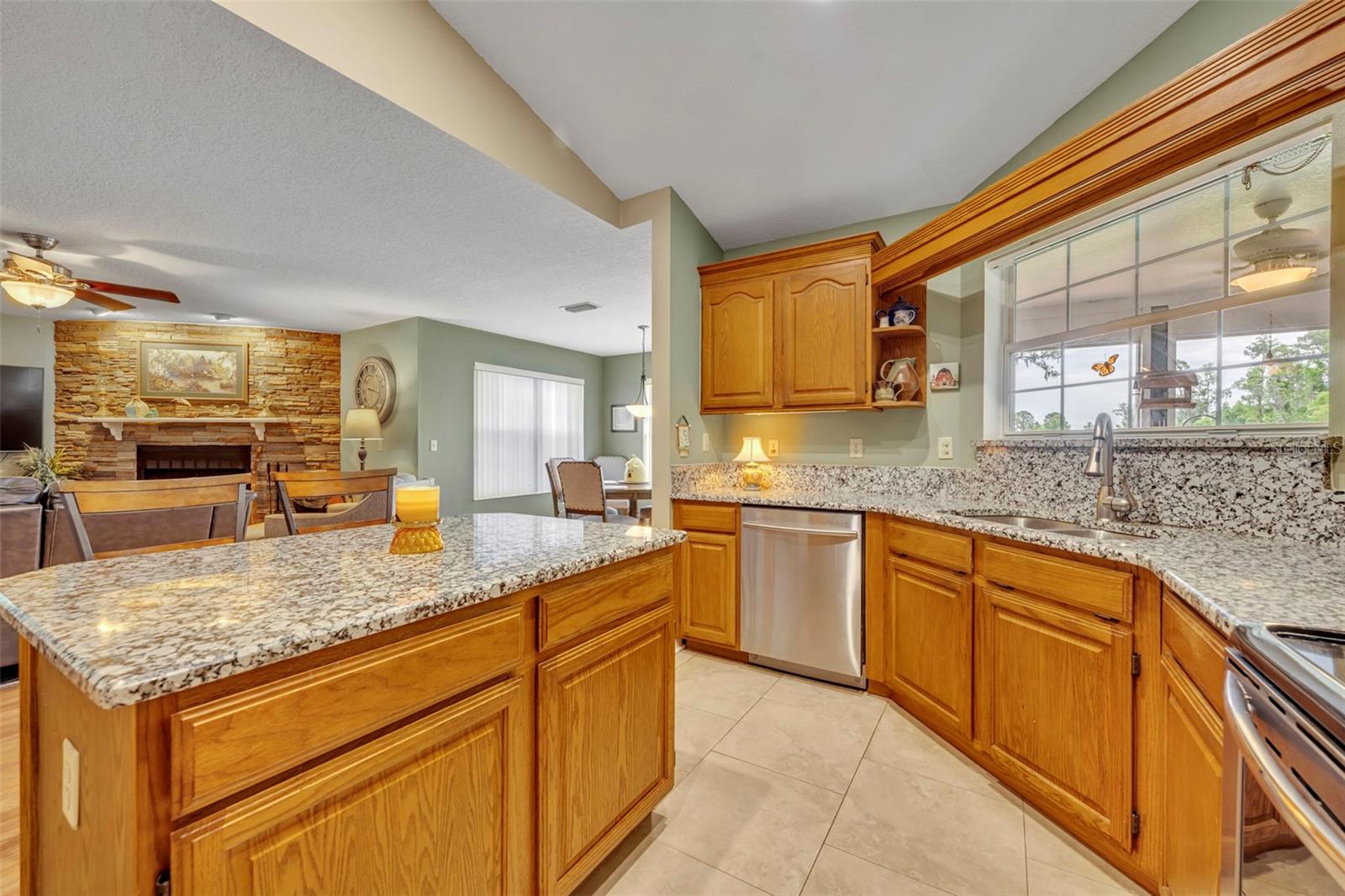 Image 21 of 78 For 15241 Shady Lane