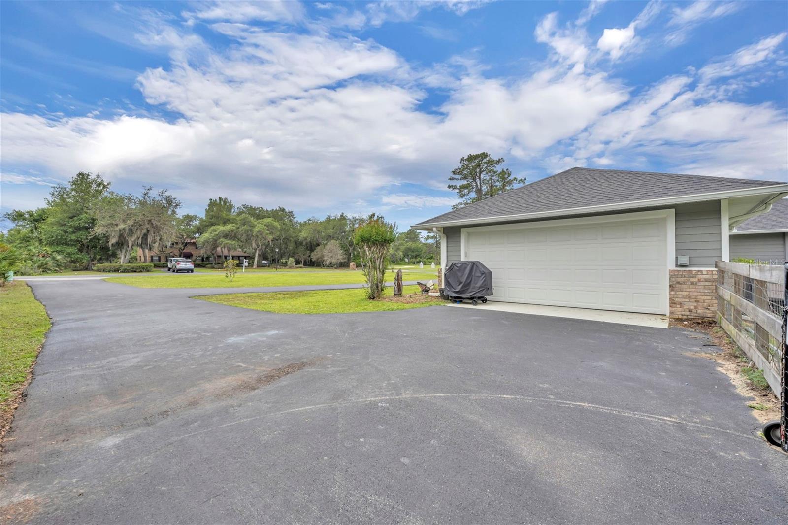 Image 47 of 78 For 15241 Shady Lane