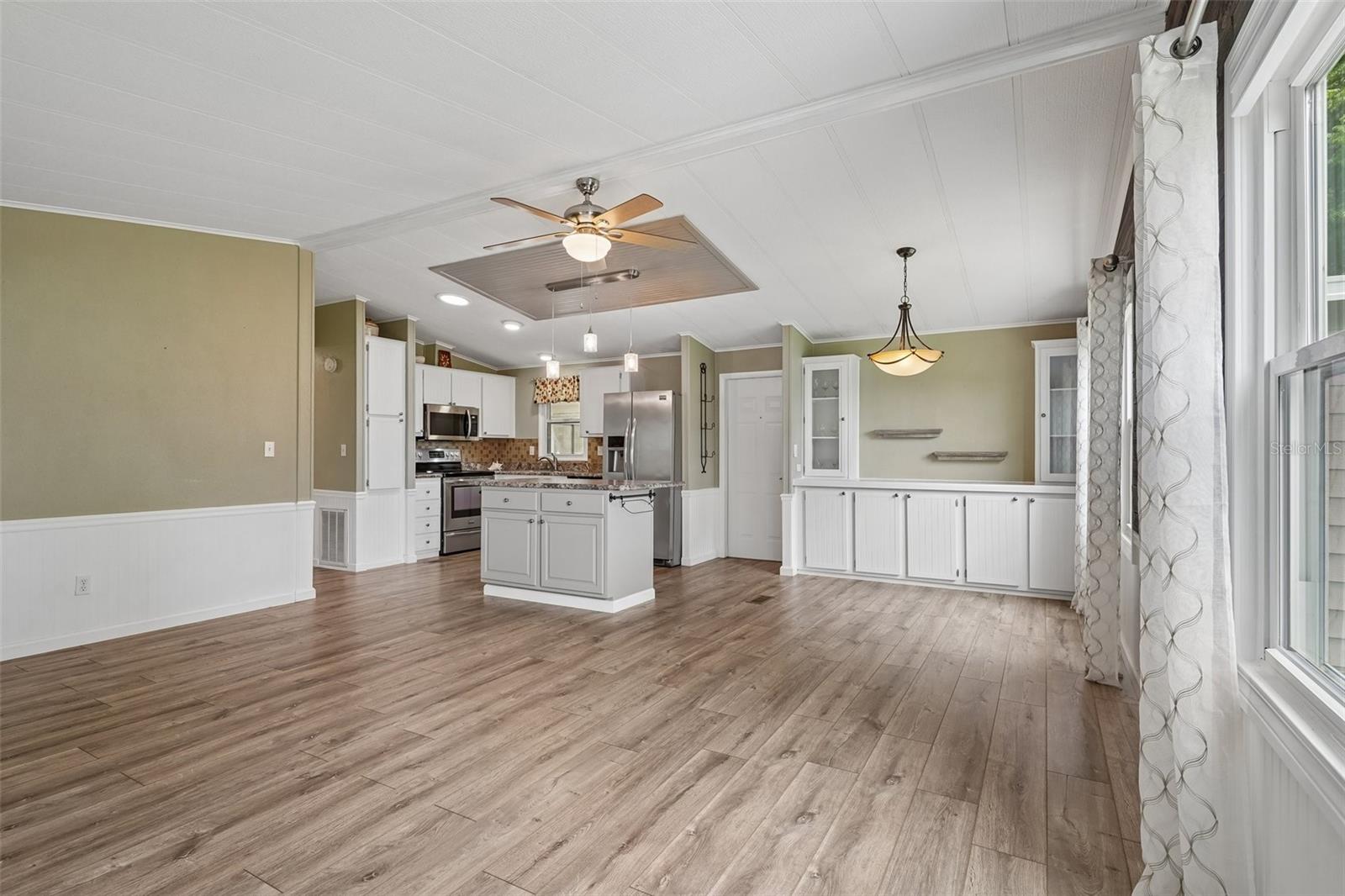 Image 12 of 43 For 1620 Schwartz Boulevard