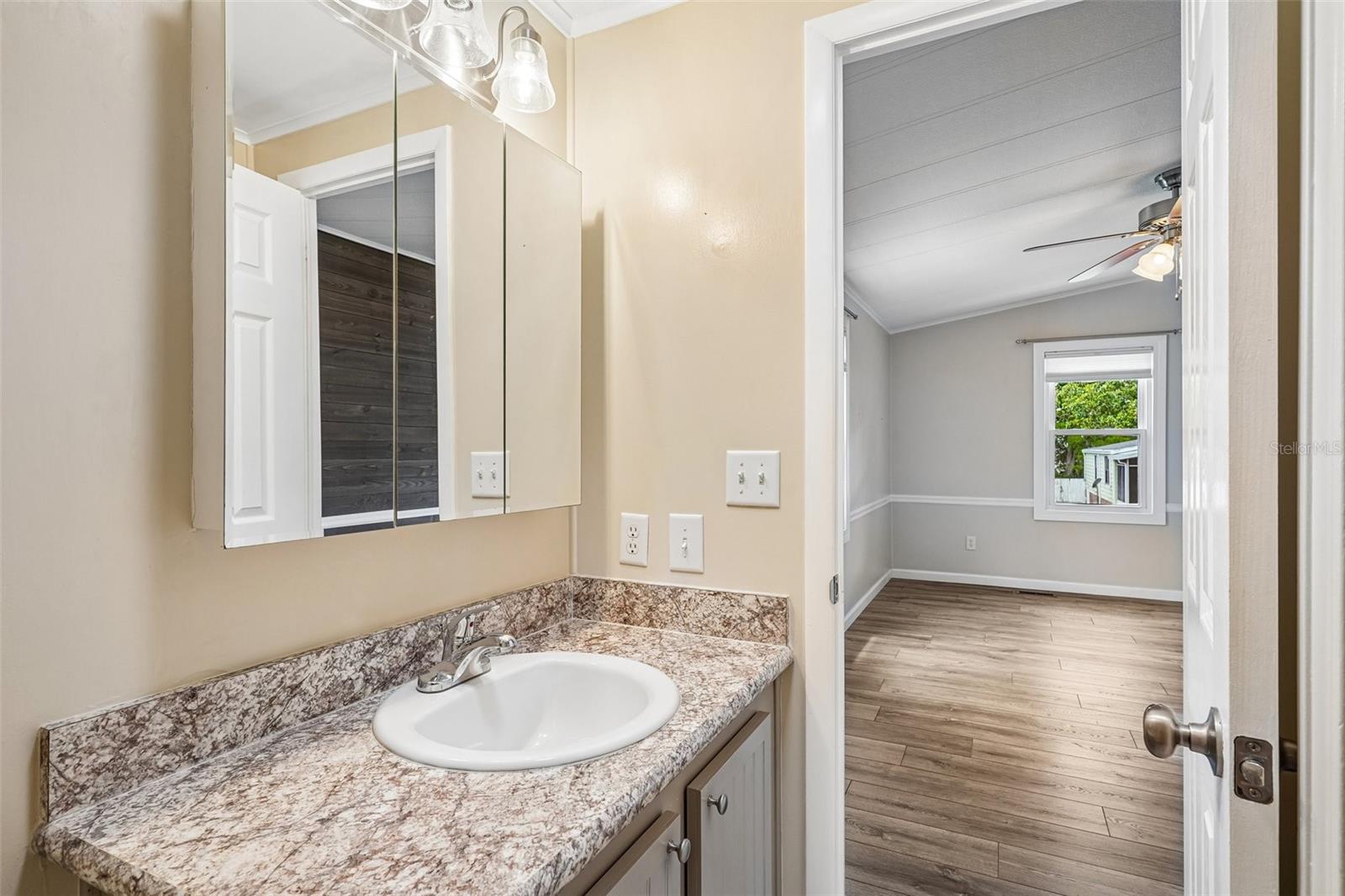 Image 19 of 43 For 1620 Schwartz Boulevard