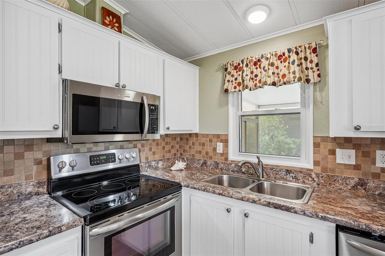 Image 8 of 43 For 1620 Schwartz Boulevard