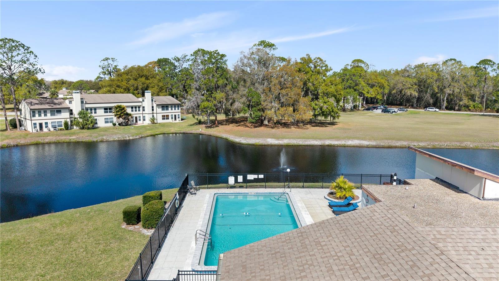 Image 14 of 39 For 17203 Sandalwood Drive