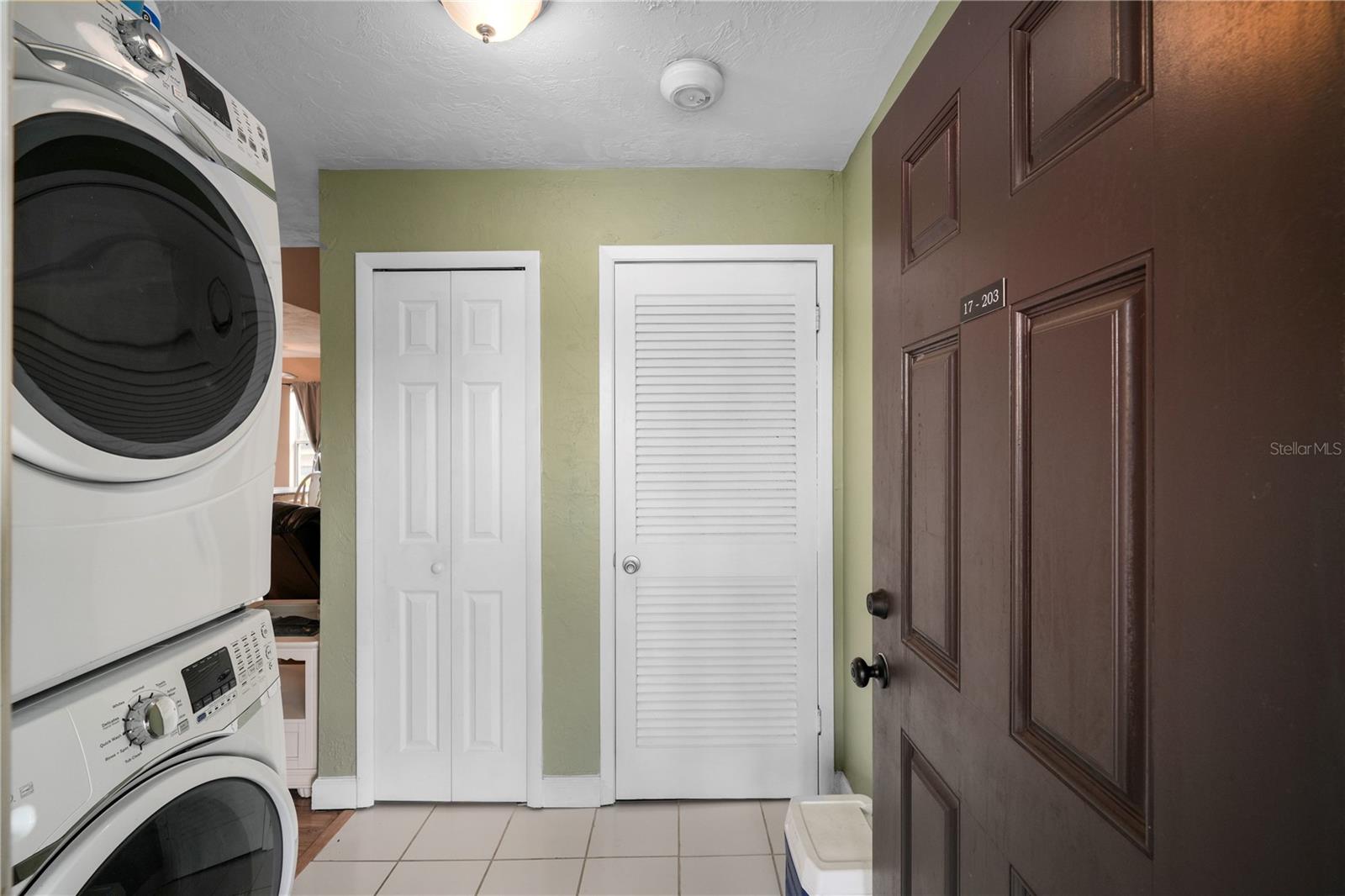 Image 19 of 39 For 17203 Sandalwood Drive