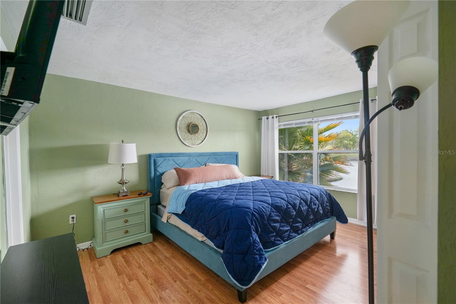 Image 31 of 39 For 17203 Sandalwood Drive