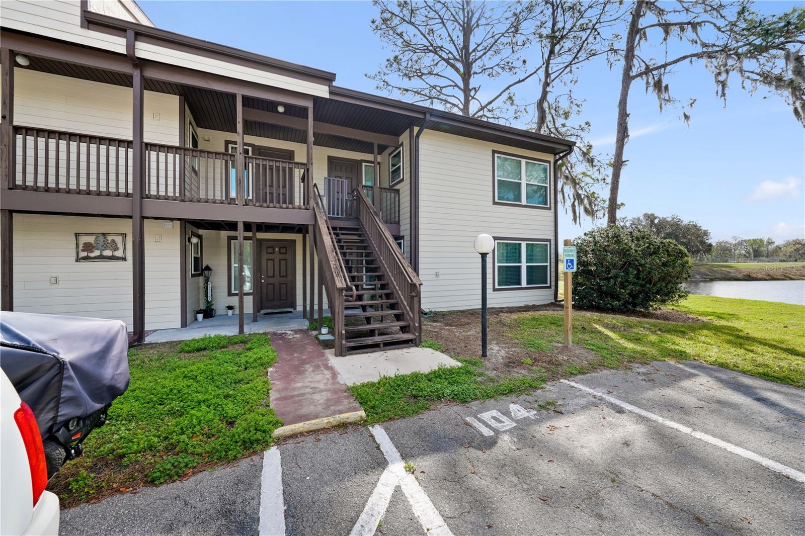 Image 4 of 39 For 17203 Sandalwood Drive