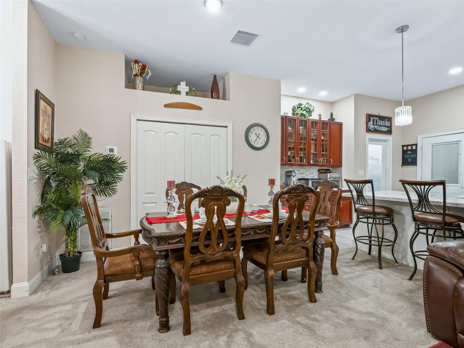 Image 15 of 63 For 7157 Knoxville Dr