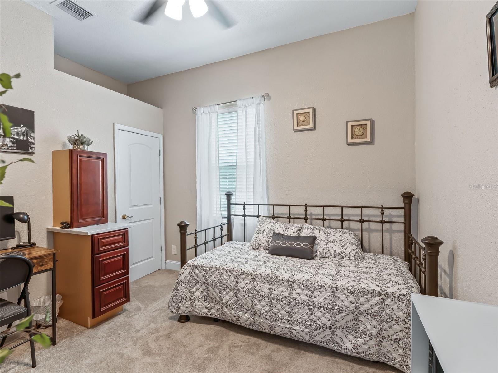Image 20 of 63 For 7157 Knoxville Dr