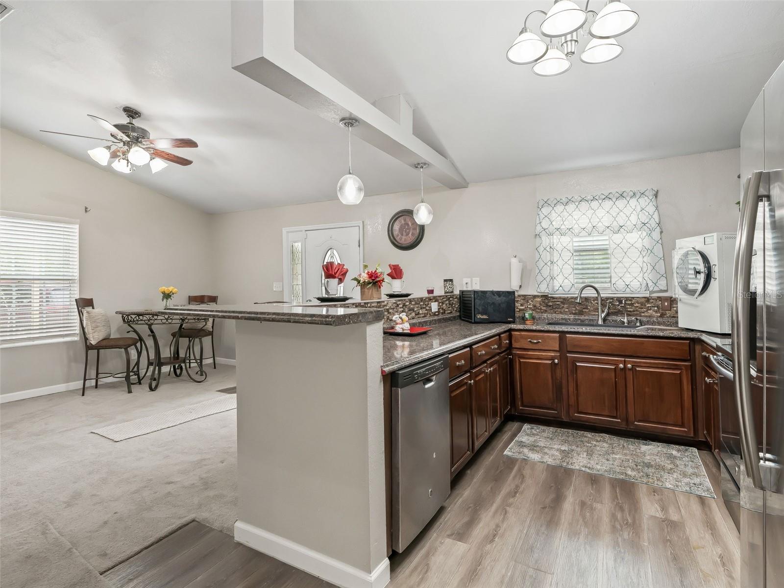 Image 36 of 63 For 7157 Knoxville Dr