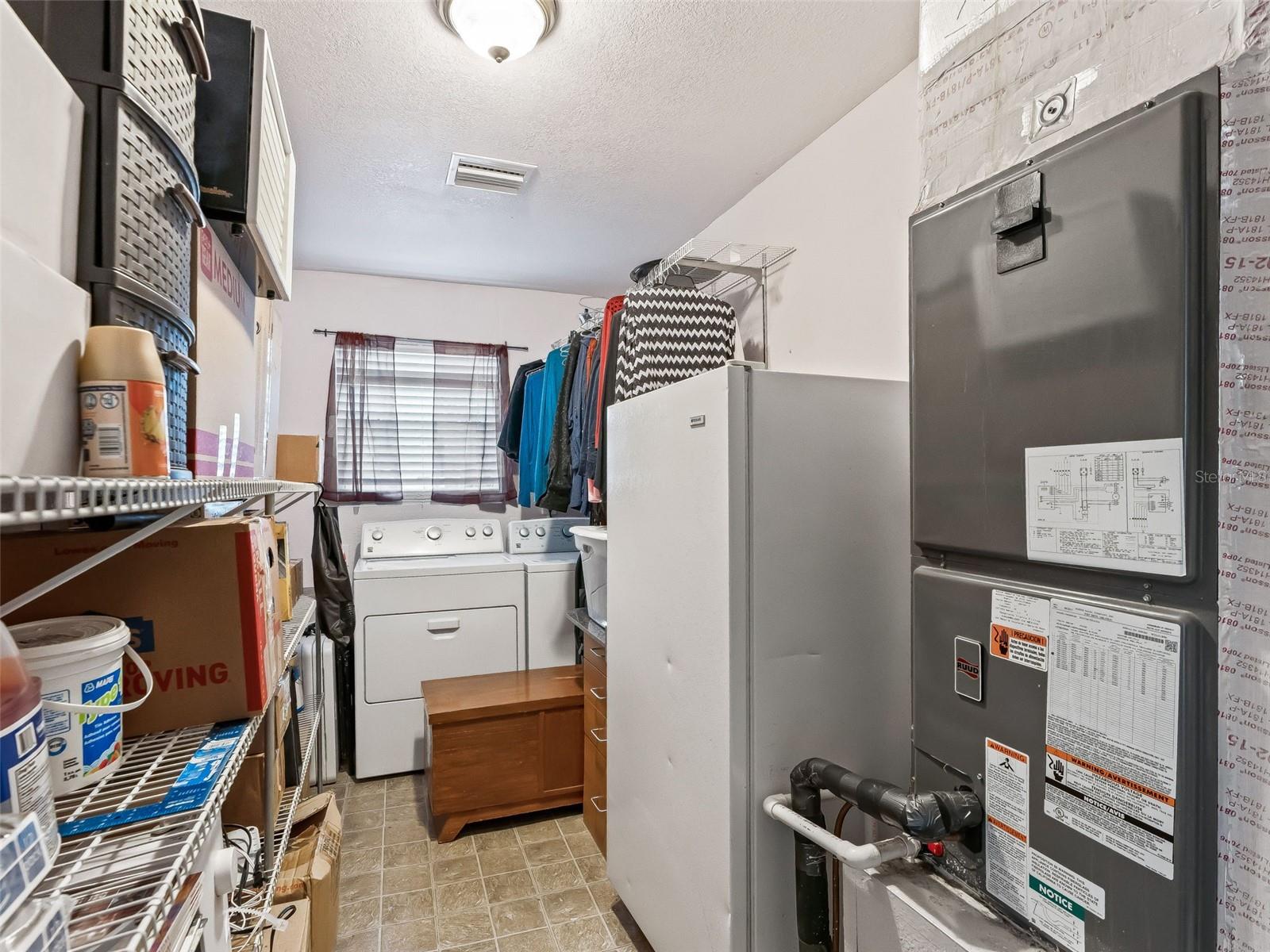 Image 43 of 63 For 7157 Knoxville Dr