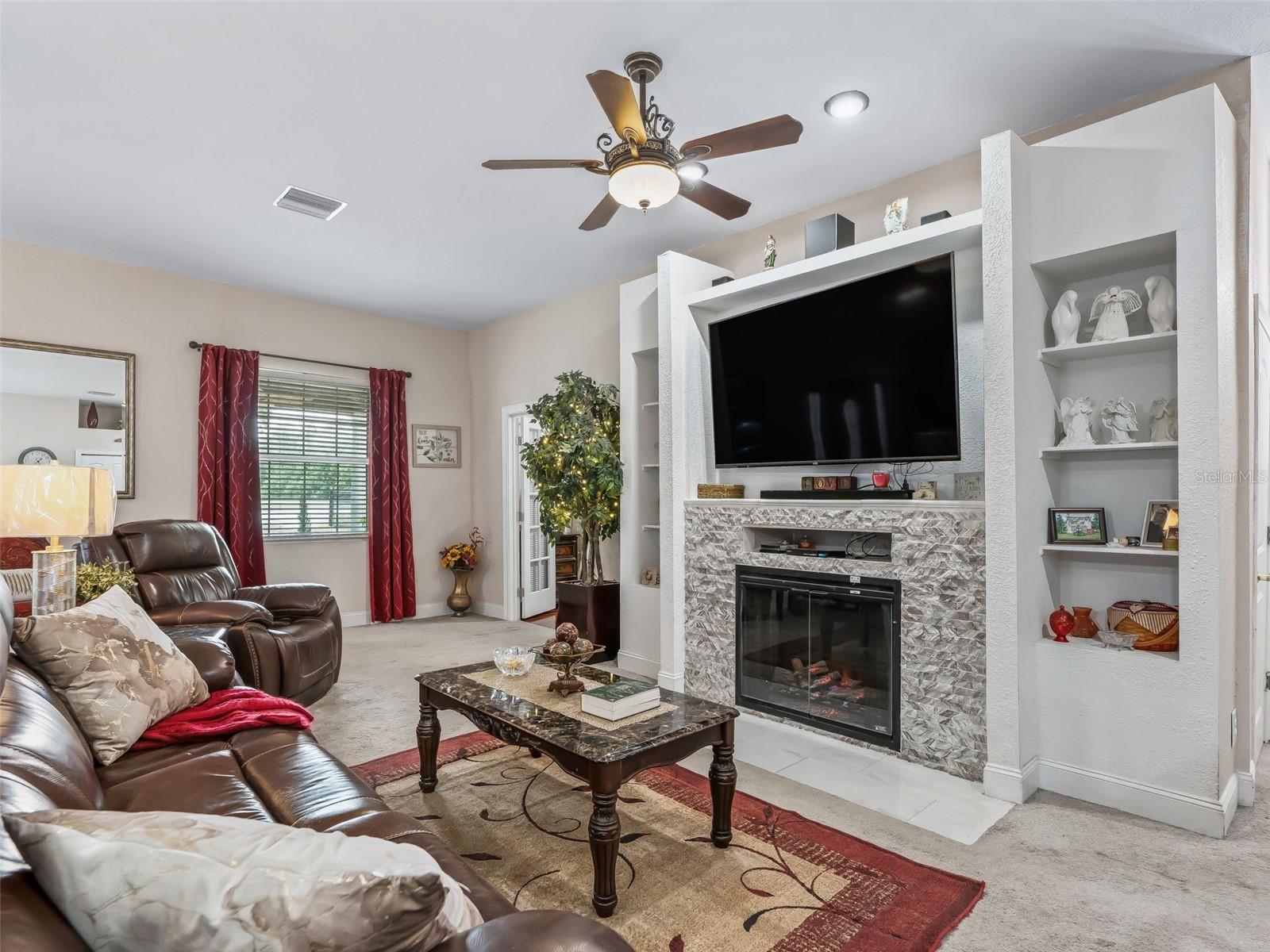 Image 7 of 63 For 7157 Knoxville Dr
