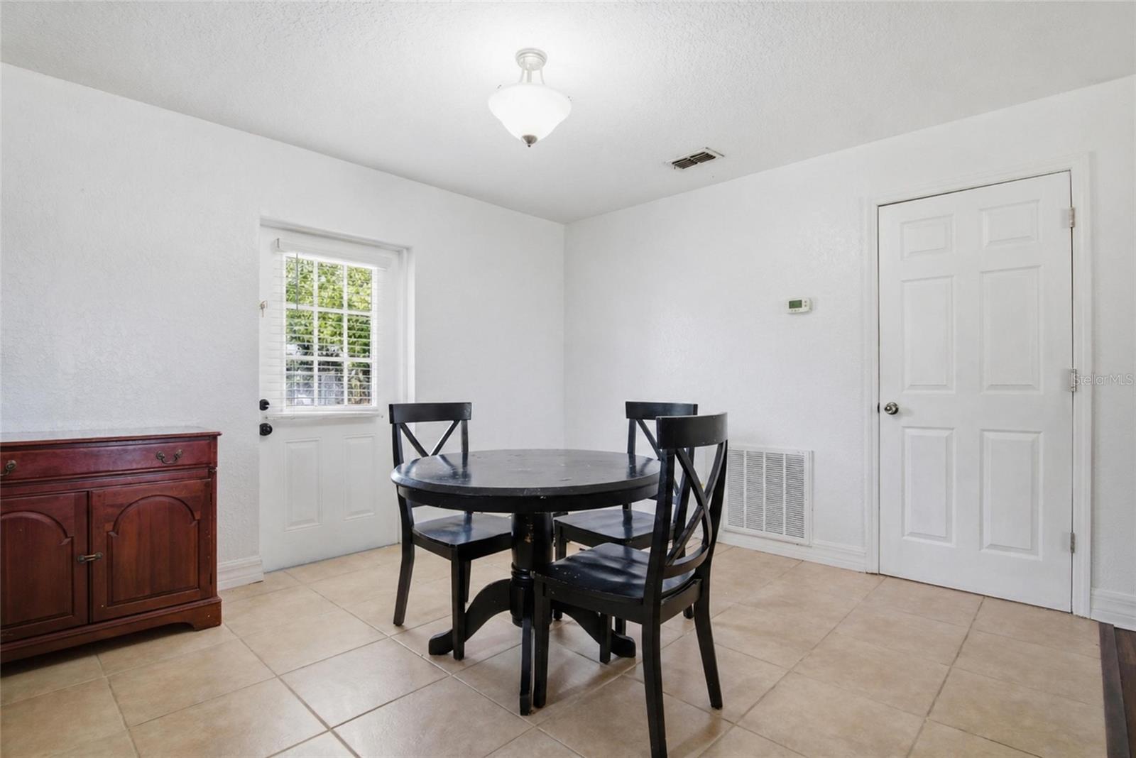 Image 5 of 24 For 212 Jumper Drive S