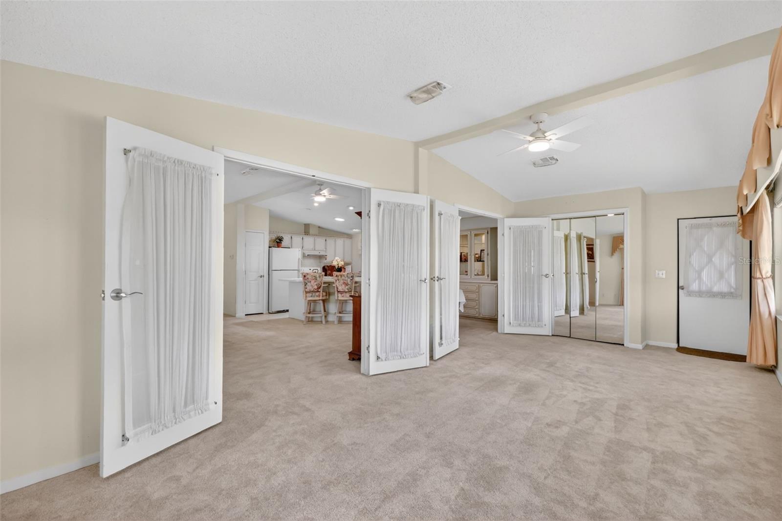 Image 11 of 44 For 706 Tangerine Drive