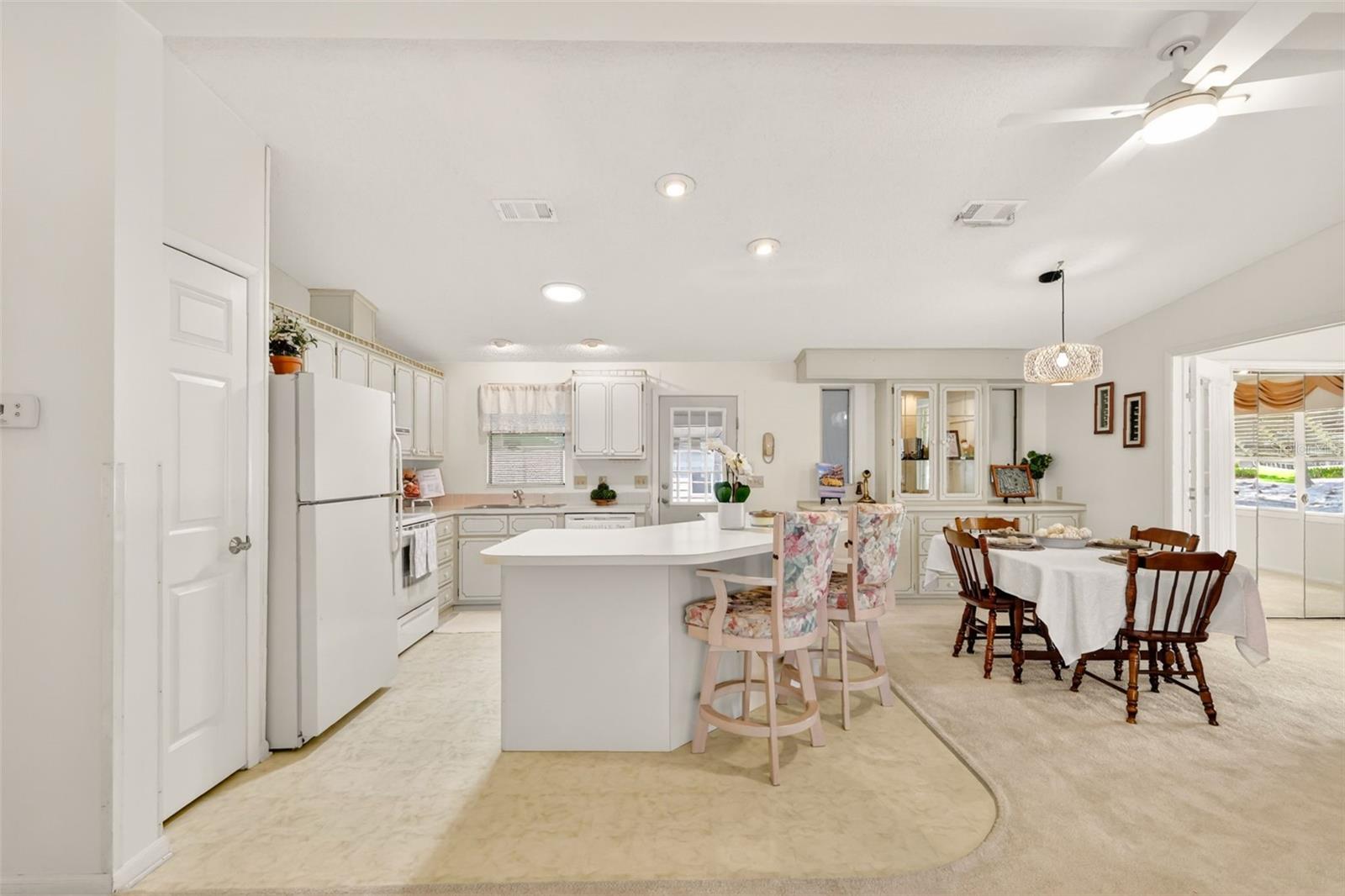 Image 14 of 44 For 706 Tangerine Drive