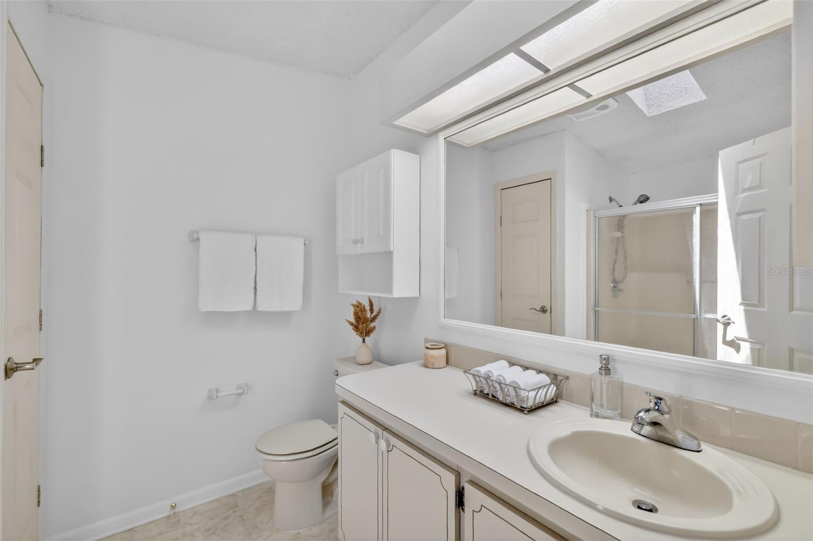 Image 19 of 44 For 706 Tangerine Drive
