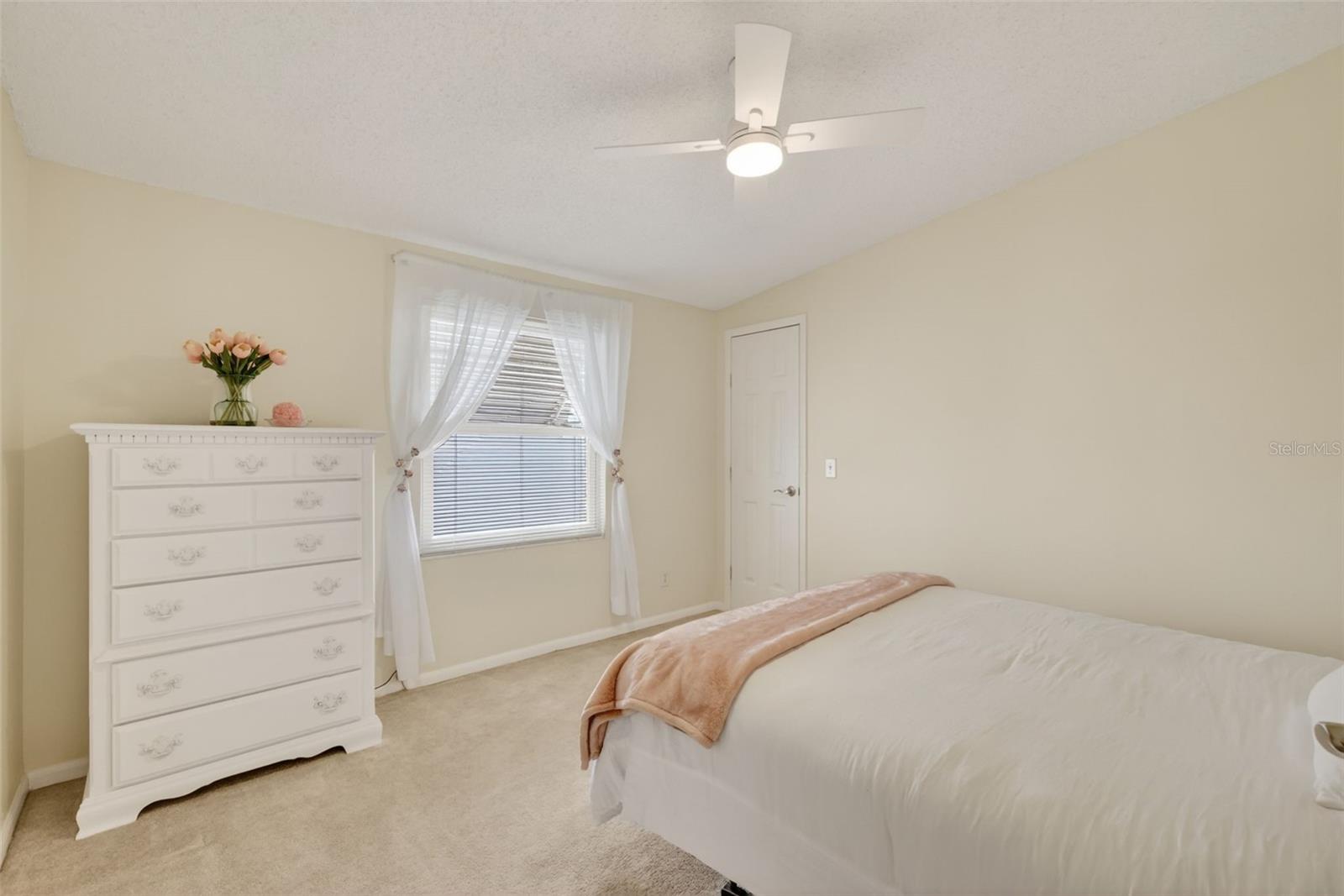 Image 22 of 44 For 706 Tangerine Drive