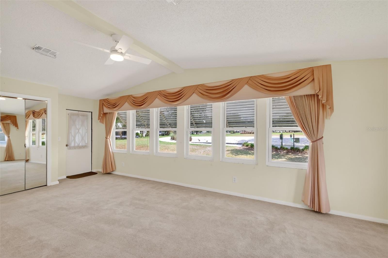 Image 9 of 44 For 706 Tangerine Drive