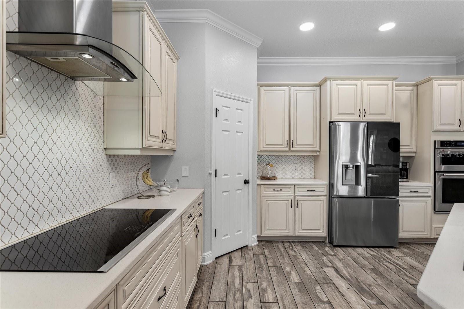 Image 13 of 31 For 12688 Salomon Cove Drive