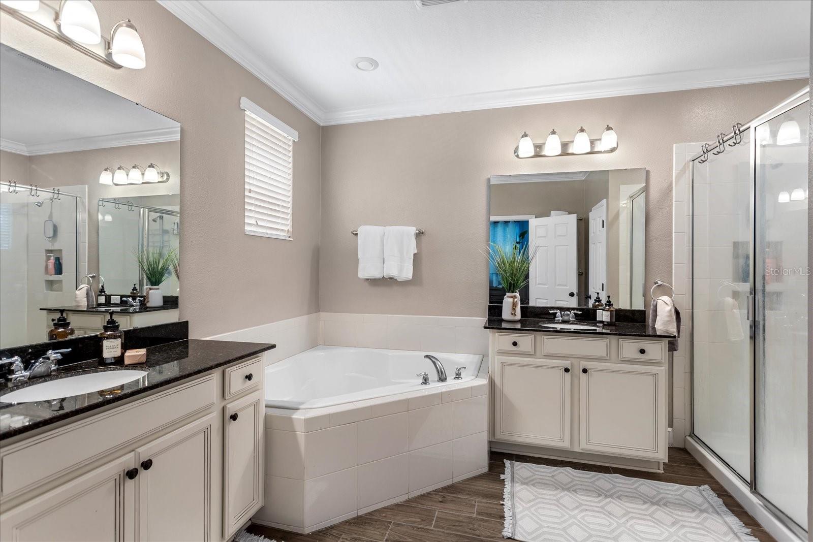 Image 19 of 31 For 12688 Salomon Cove Drive