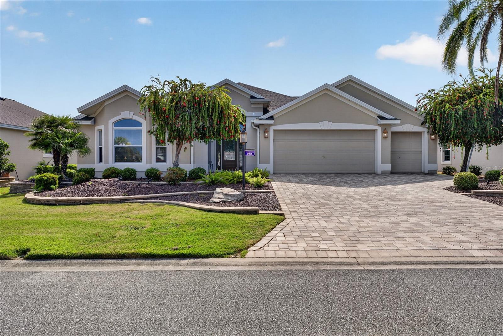 Image 4 of 27 For 1912 Yearling Way