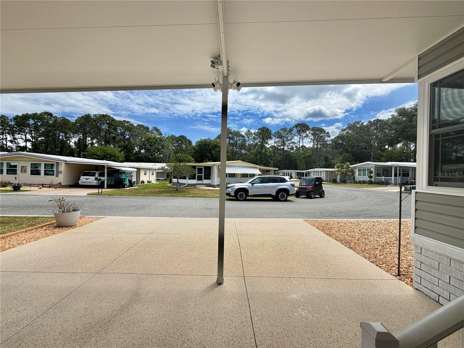 Image 52 of 60 For 121 Tamarisk Way