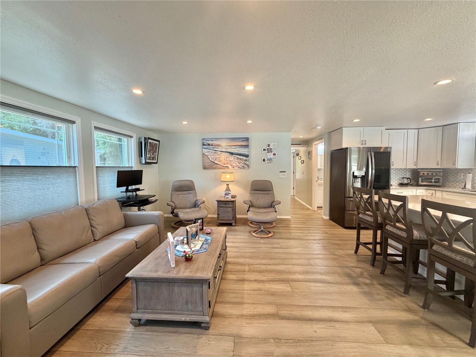 Image 6 of 60 For 121 Tamarisk Way