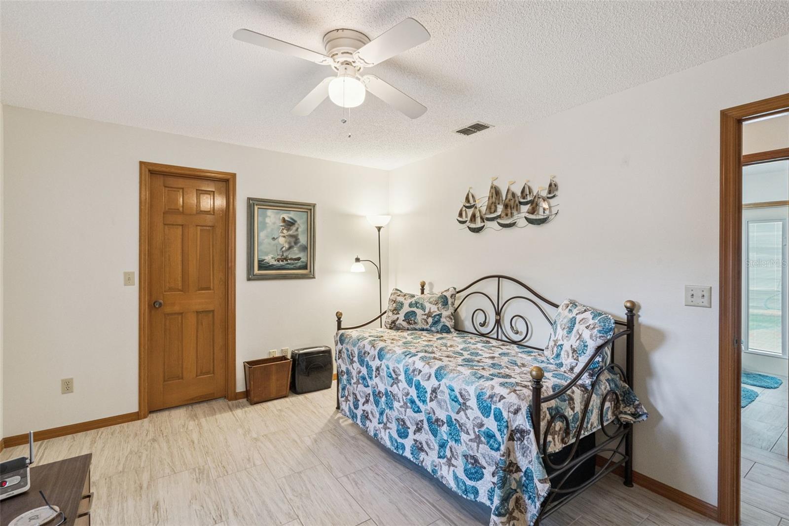 Image 15 of 50 For 33939 Valencia Drive