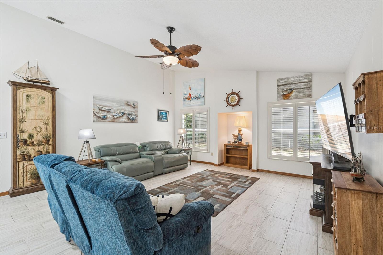 Image 17 of 50 For 33939 Valencia Drive