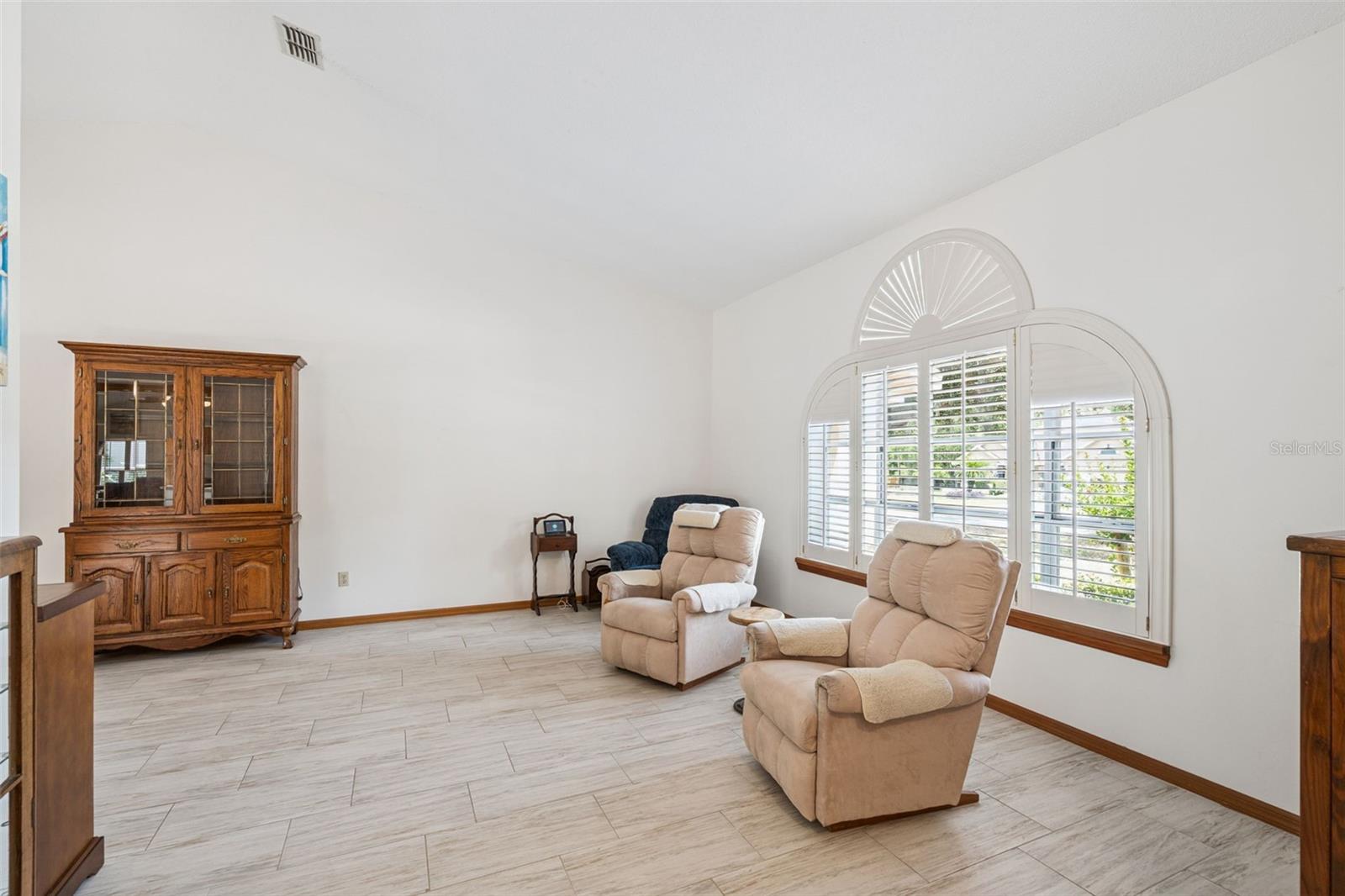 Image 20 of 50 For 33939 Valencia Drive